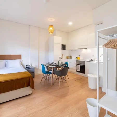 Apartment Monsanto Hill House - No. 565 -1 E *