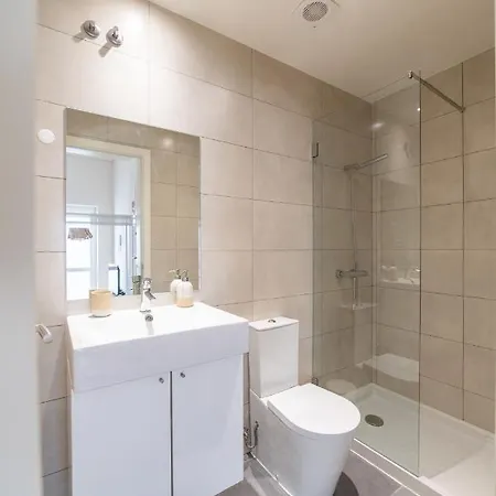 Monsanto Hill House - No. 565 -1 E *